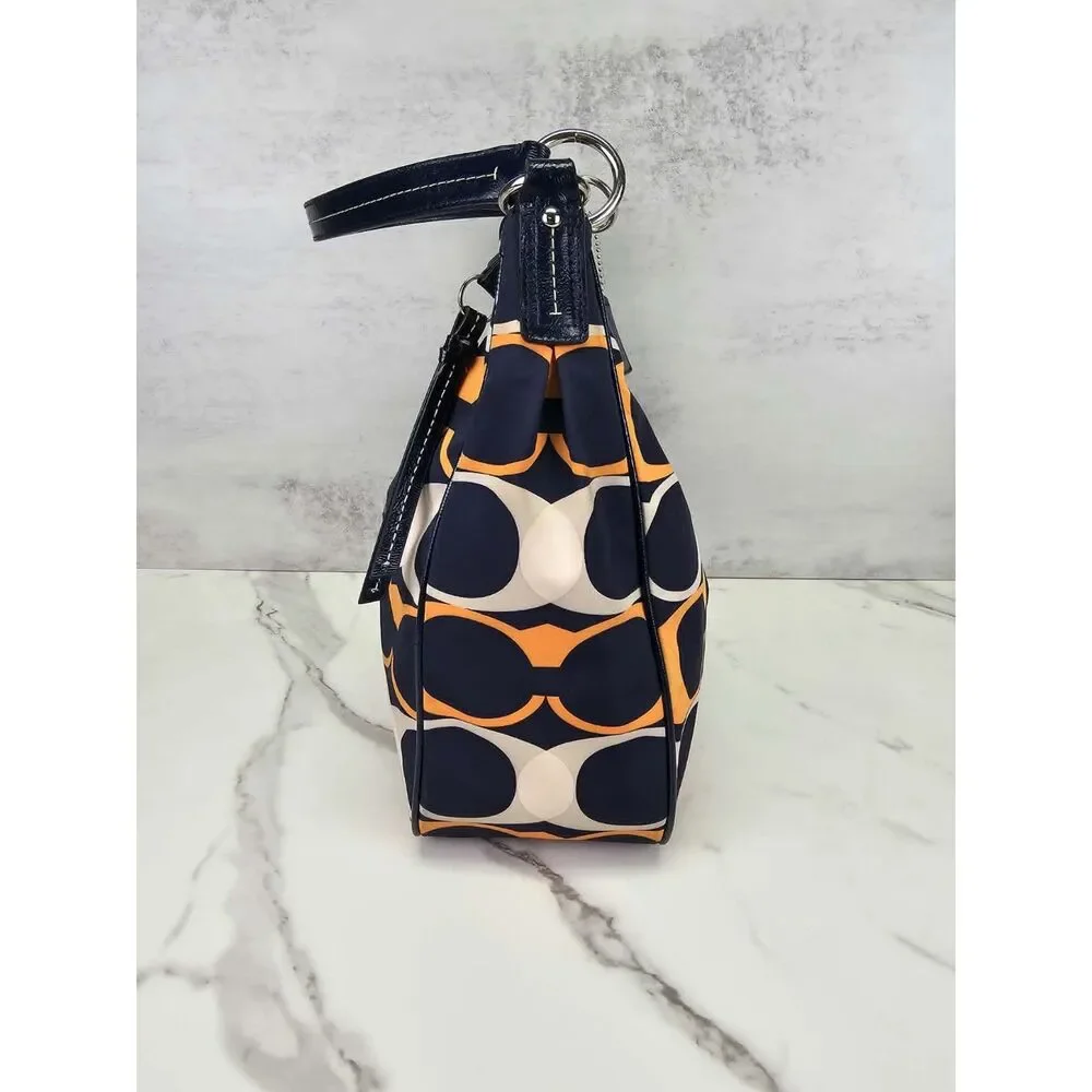 Coach Poppy Linear Signature 